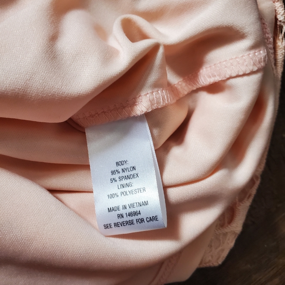 Signature by Robbie Bee Dress Large - Picture 6 of 6